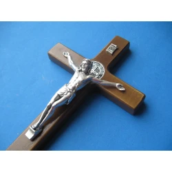 Krzyż drewniany Świętego Benedykta 17,5 cm